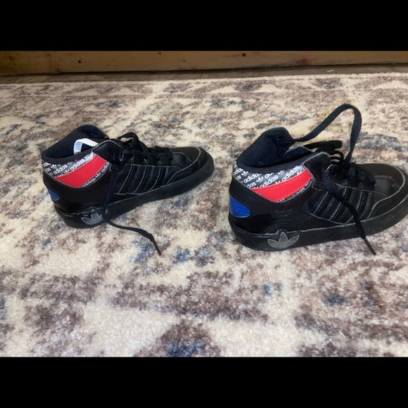 Kids Adidas hightop Sneakers size 10k - Picture 6 of 6